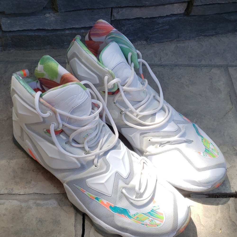 Nike LeBron 13 Easter 807219-108